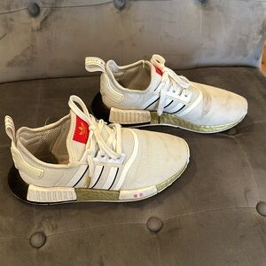 Adidas, men’s size 7 (rare)